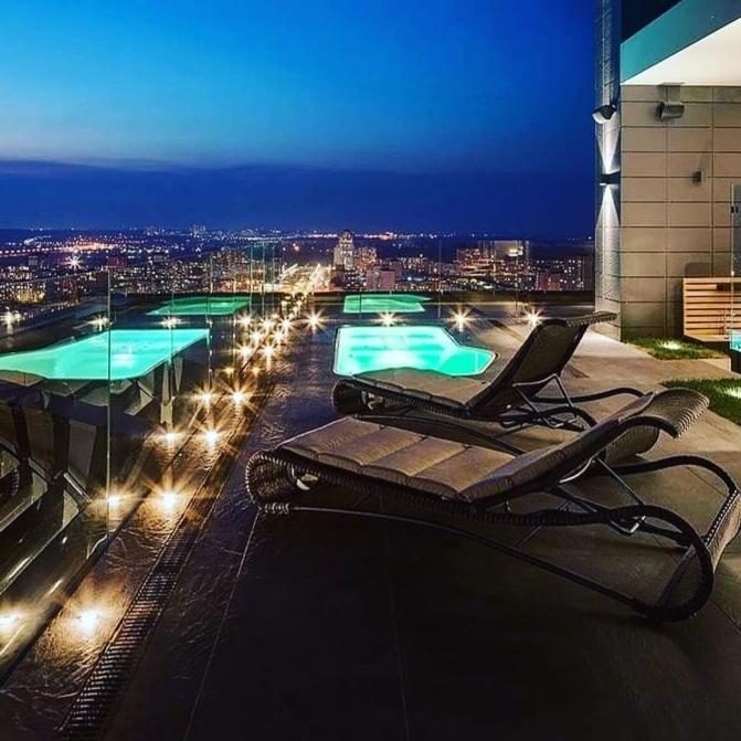 1 Room 60M2 Center Of Obolon Near River Side. With Terrace. 22 Floor Kijev Kültér fotó